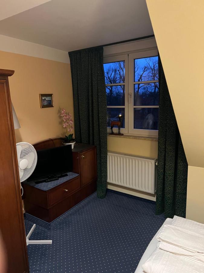 Hotel Am Schloss - Frankfurt An Der Oder Kültér fotó
