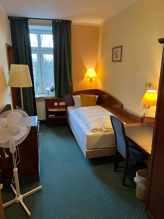Hotel Am Schloss - Frankfurt An Der Oder Kültér fotó