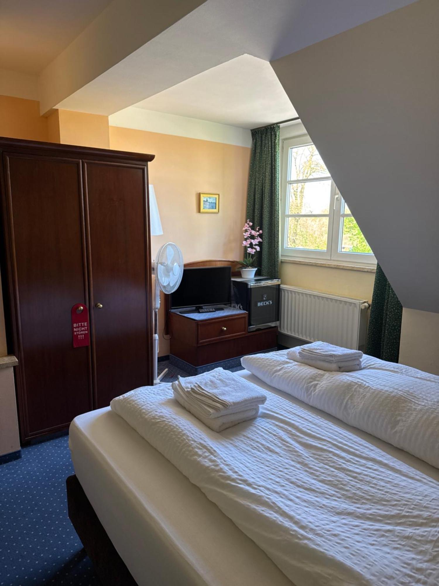 Hotel Am Schloss - Frankfurt An Der Oder Kültér fotó